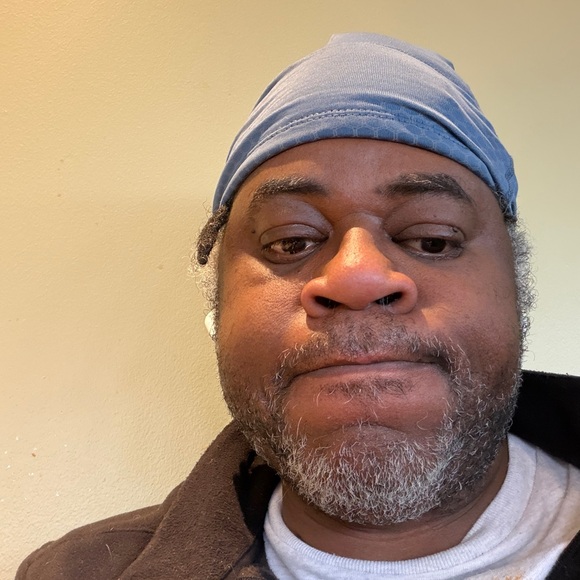 Meet your Posher, George - Picture 3 of 3